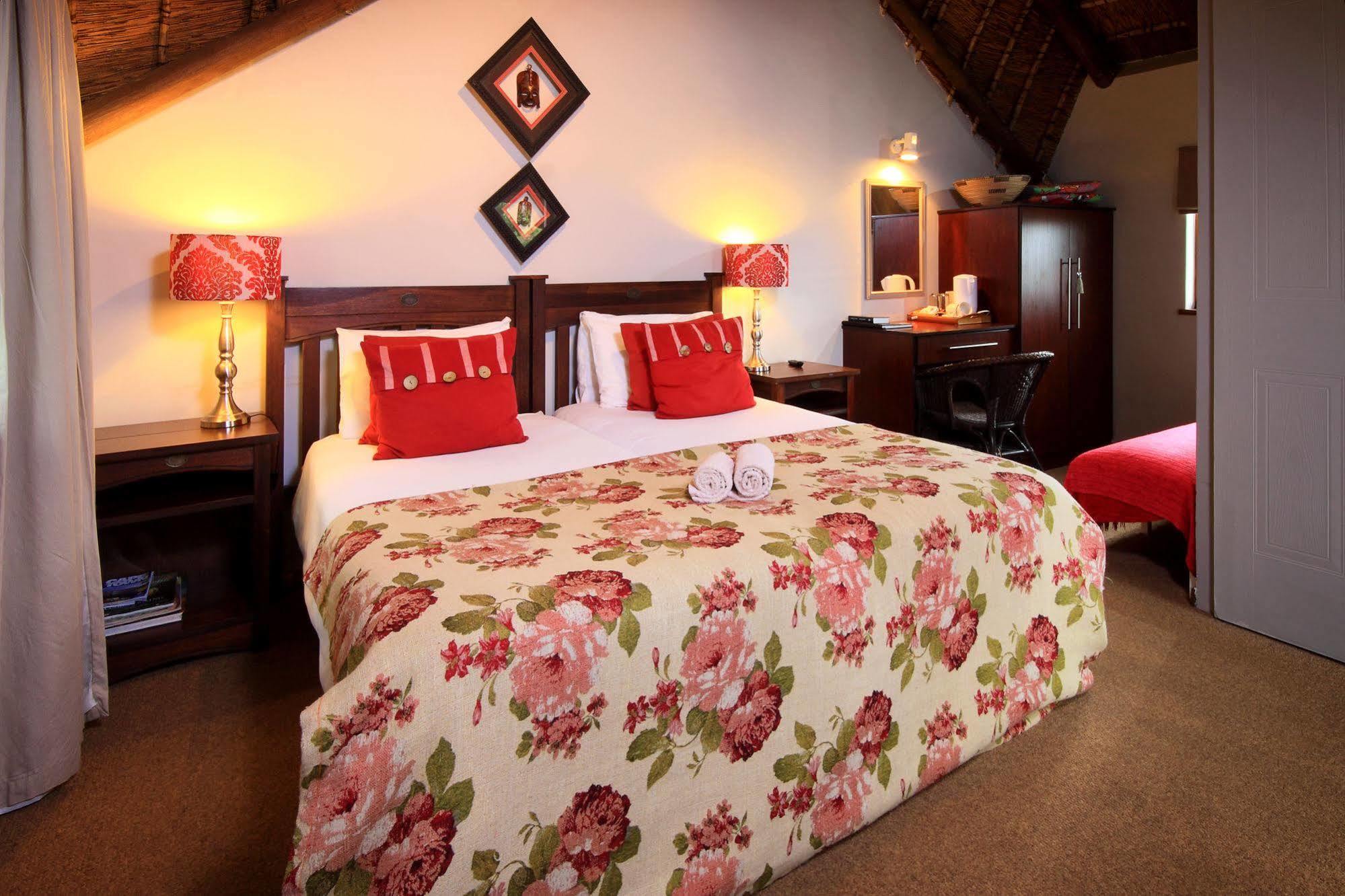 Thatchwood Country Lodge St. Francis Bay Exterior foto